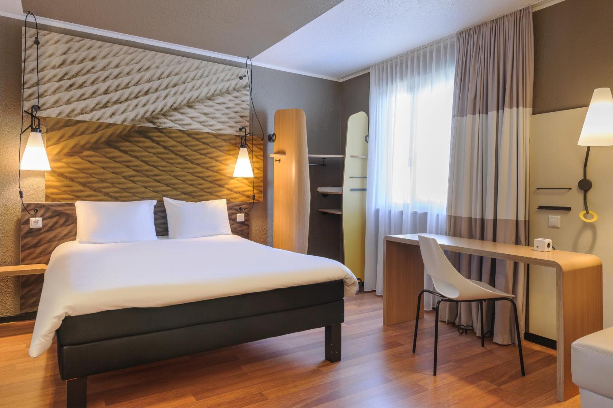 ไอบิส เบอร์ลิน มิทเทอ Hotel ภายนอก รูปภาพ