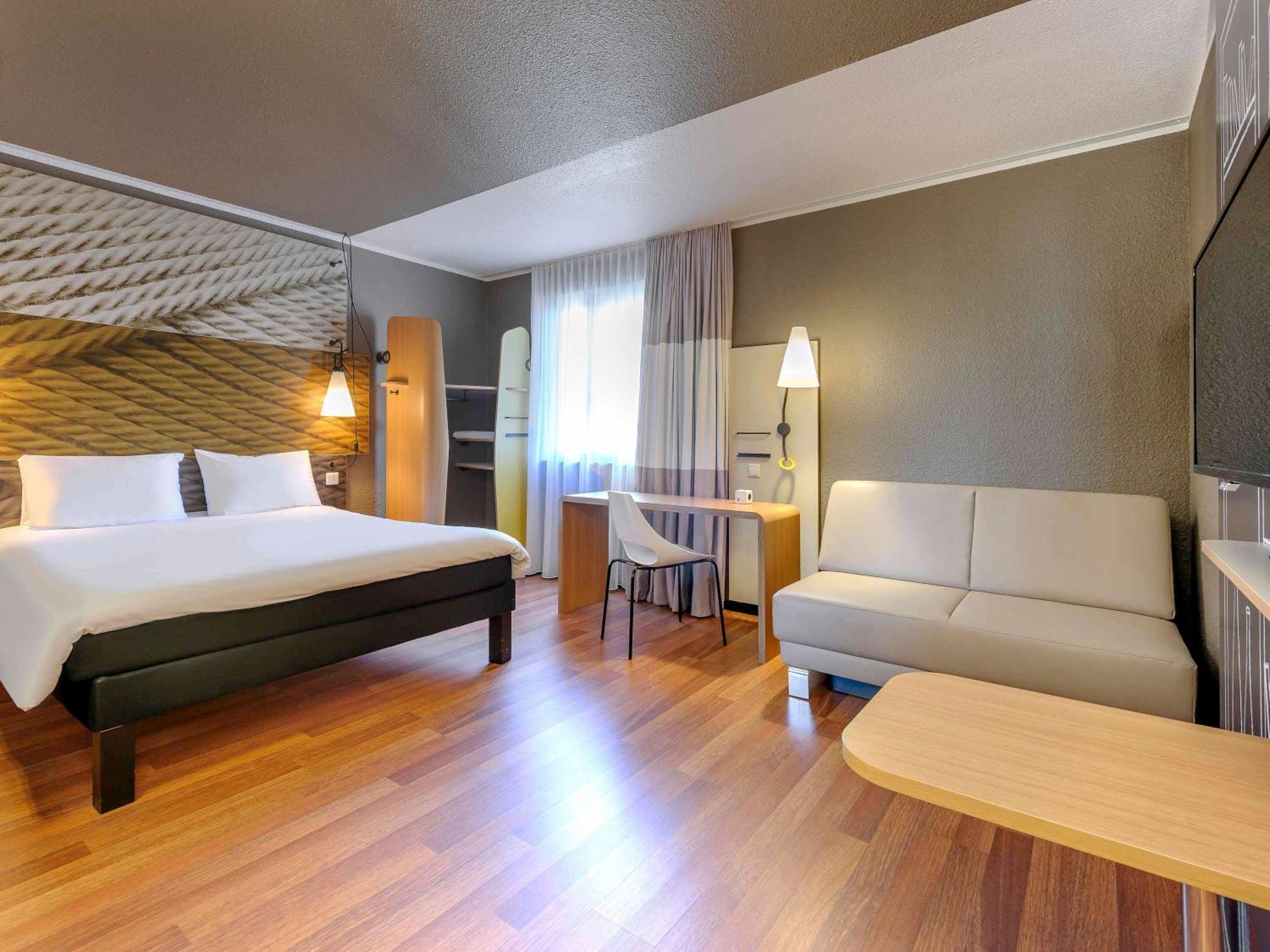 ไอบิส เบอร์ลิน มิทเทอ Hotel ภายนอก รูปภาพ